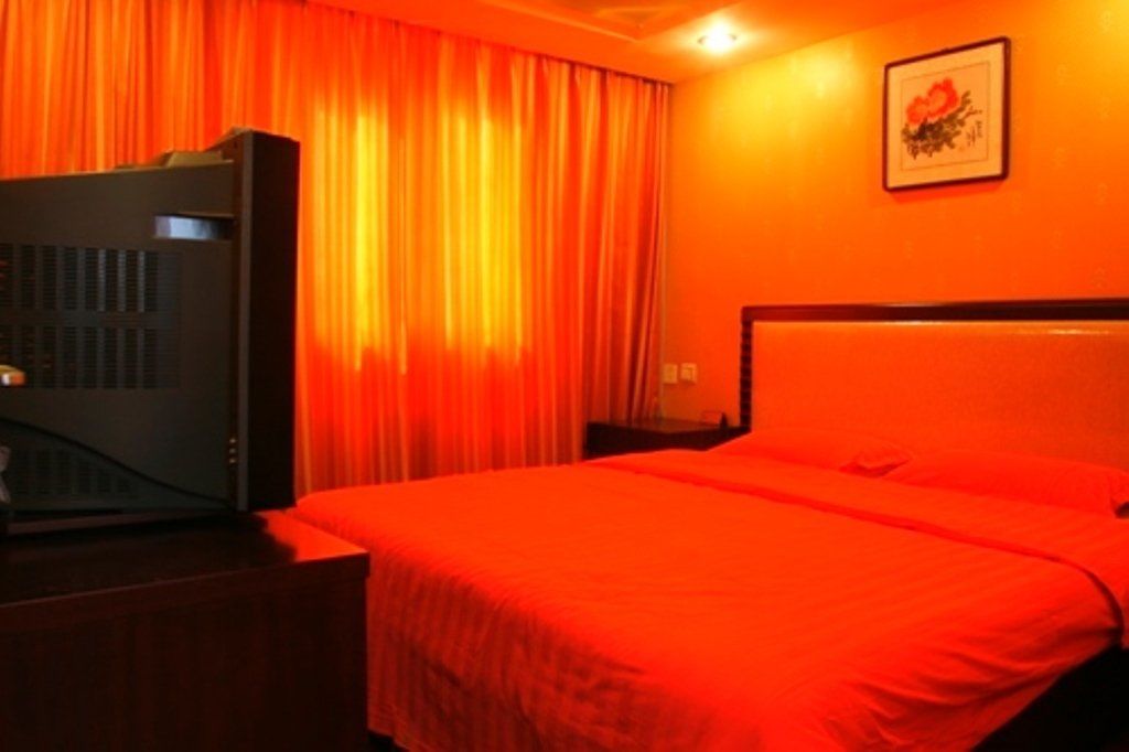 Forbidden Hotel 2*